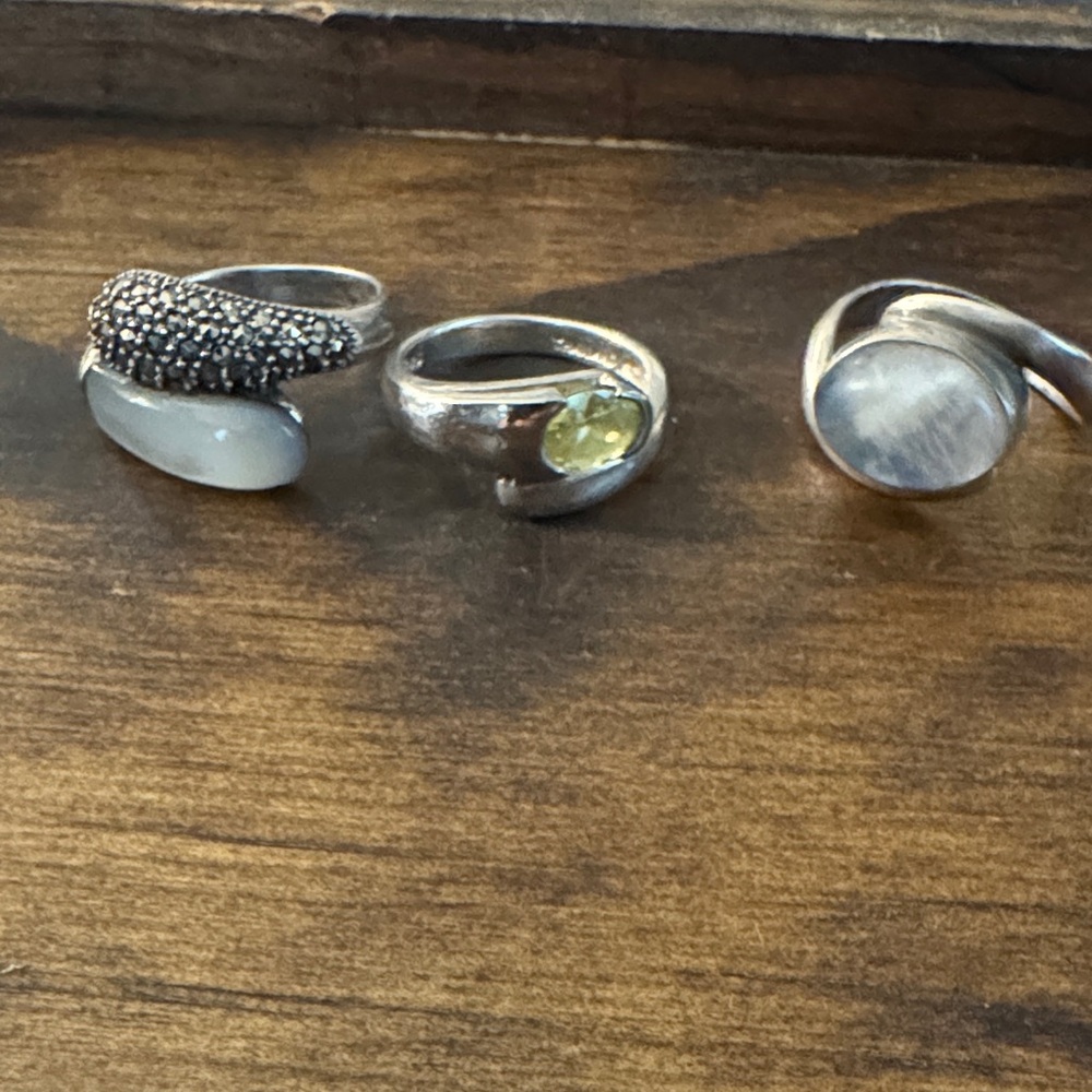 Elegant Silver Women's Ring Set